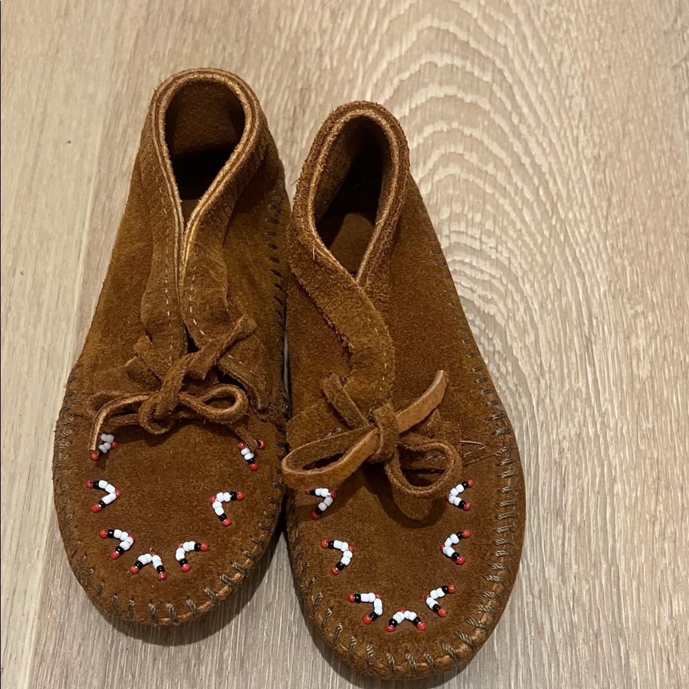Minnetonka Kids Moccasins in Brown with Bead Accents